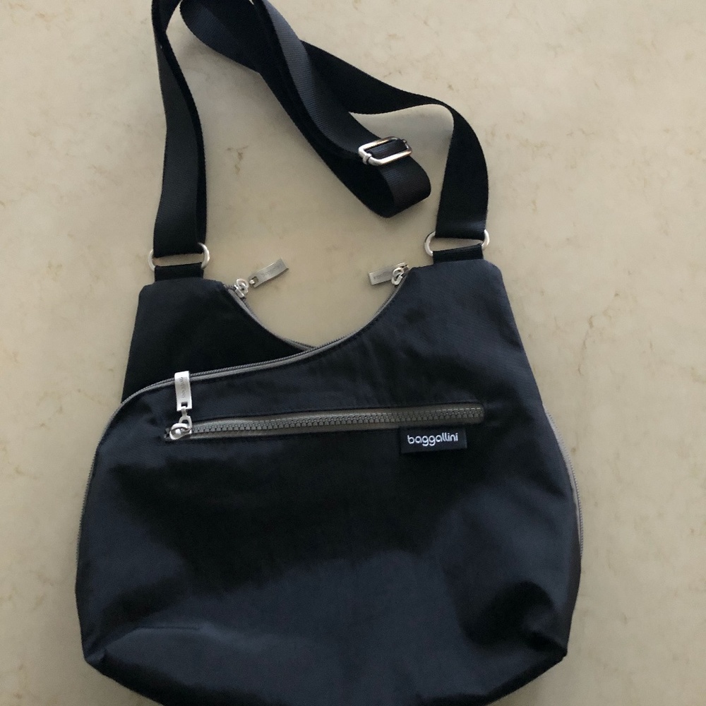 Baggallini Cross Body Bag
